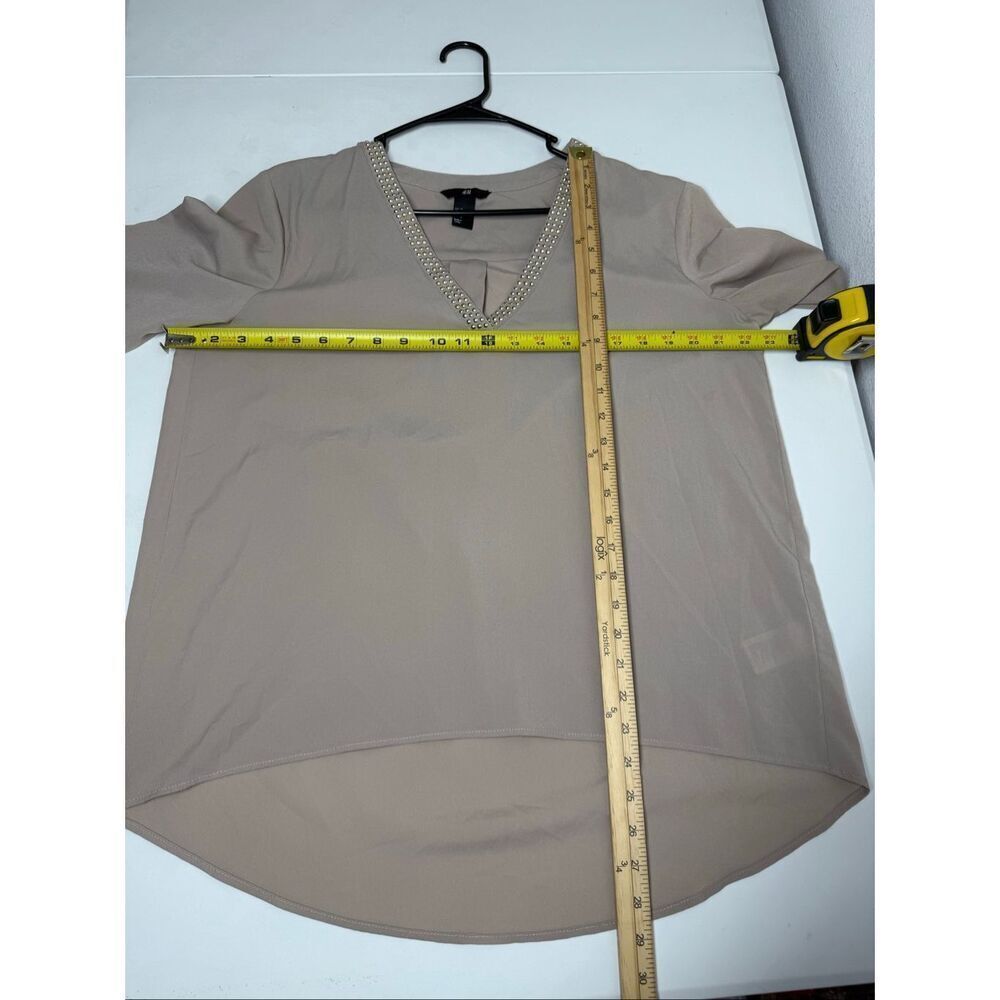 H&M Women’s Chiffon Vneck Blouse Tan Size 14 - Picture 8 of 10